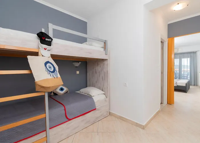 Apartament House Niki Sarti
