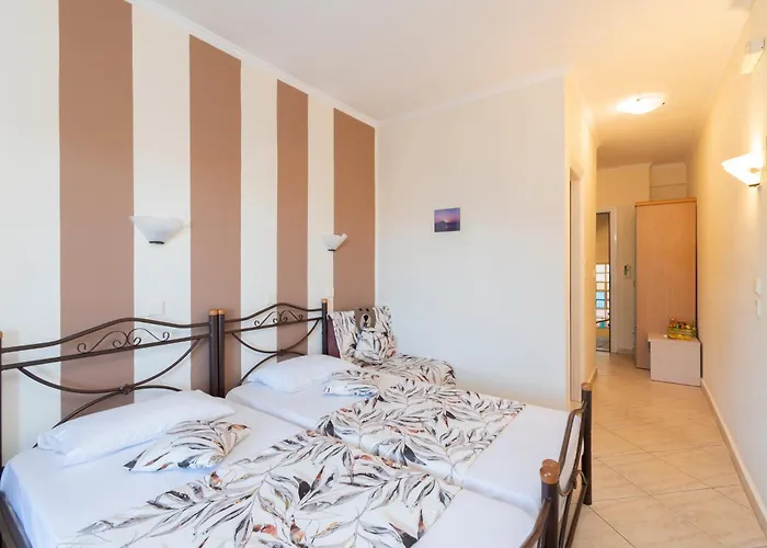 Apartament House Niki *