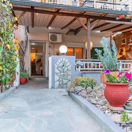 House Niki سارتي