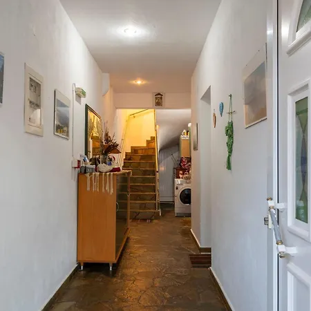 House Niki * 사르티